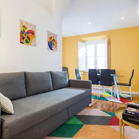 Yellow Blue Red Bairro Alto Апартаменты