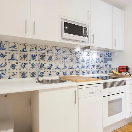 Yellow Blue Red Bairro Alto Апартаменты *