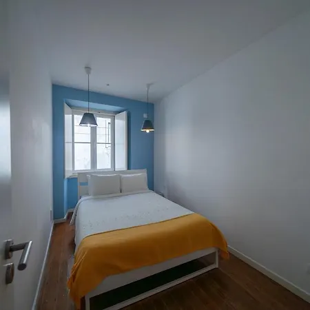 Yellow Blue Red Bairro Alto Апартаменты Лиссабон
