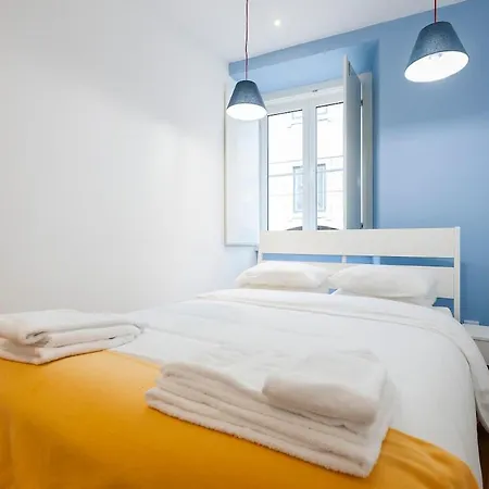 Yellow Blue Red Bairro Alto Апартаменты Лиссабон